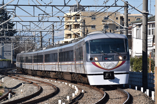 １００００系「ニューレッドアロー」