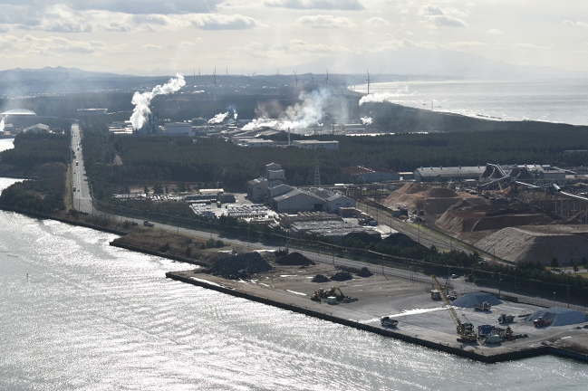 ポートタワーセリオンから見た向浜駅付近
