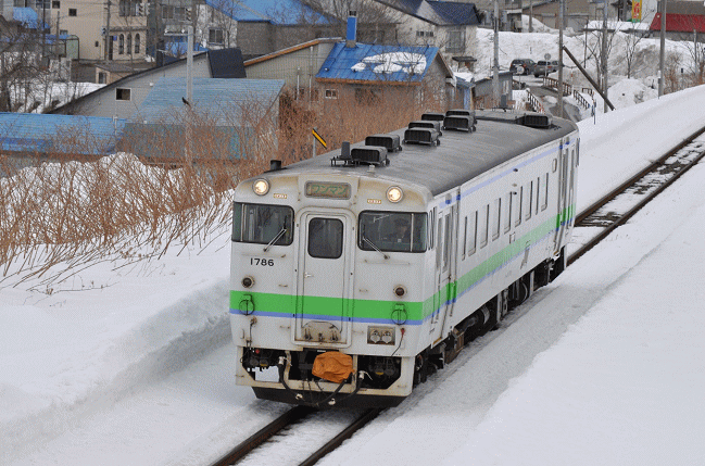 夕張から鹿ノ谷駅にやってきたキハ40