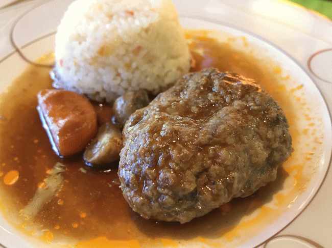 四国まんなか千年ものがたりのハンバーグとピラフ