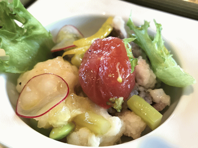 タコのエスカベッシュ・サラダ仕立てなど（四国まんなか千年ものがたり）