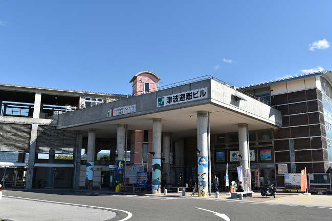 土佐くろしお鉄道ごめんなはり線の終点、奈半利駅