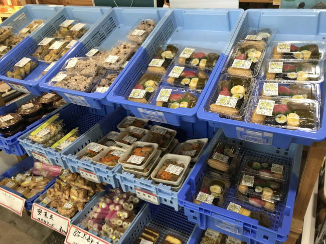 安芸駅ぢばさん市場で売られている弁当