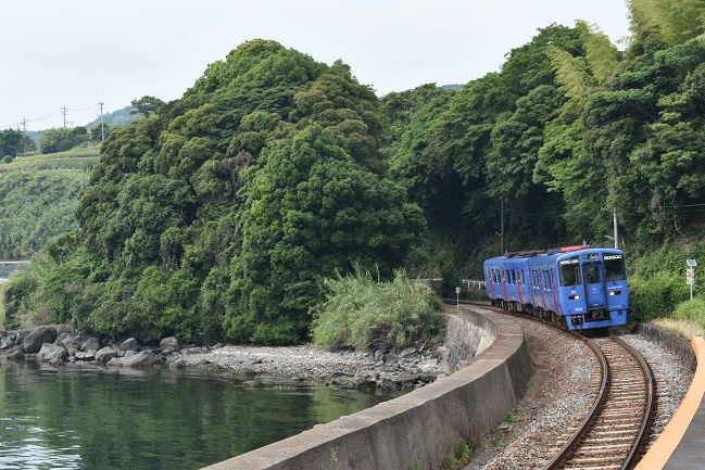 千綿駅から長崎行区間快速「シーサイドライナー」に乗車