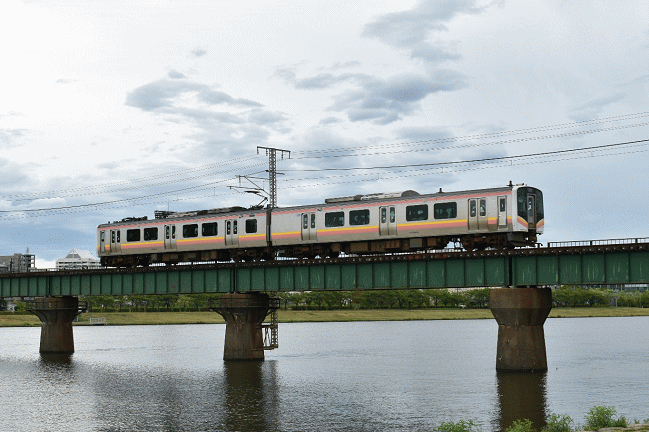 Ｅ１２９系２連の新潟行