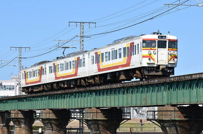 旧弥彦色の115系