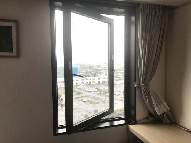 信州健康ランドの窓