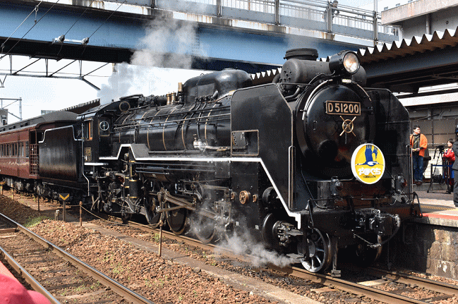 Ｄ５１のSLやまぐち号