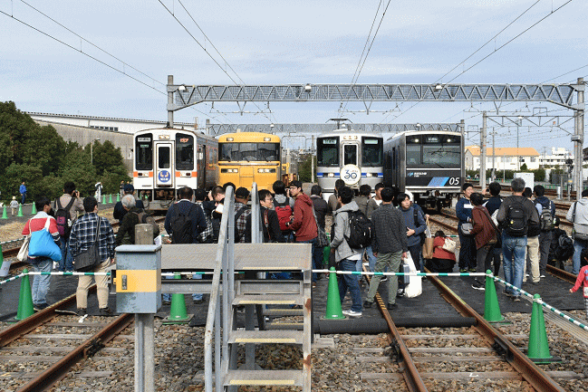 潮凪車庫の公開イベント