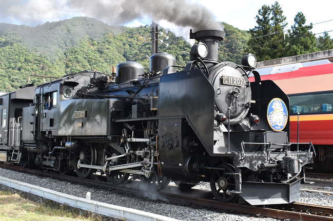 C11蒸気機関車（鬼怒川温泉駅）