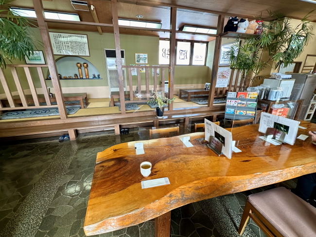 蕎麦游膳 阿部の店内