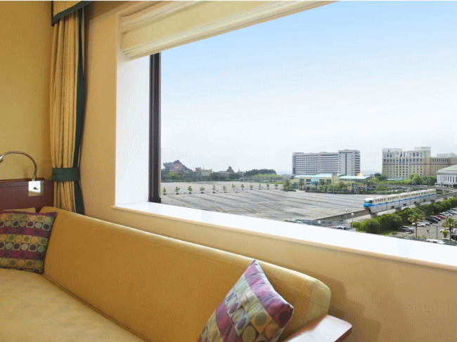 サンルートプラザ東京から見るディズニーリゾートライン