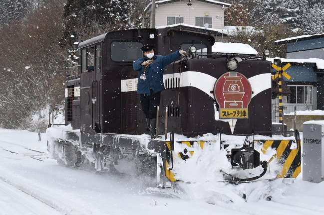 津軽中里での機回し作業