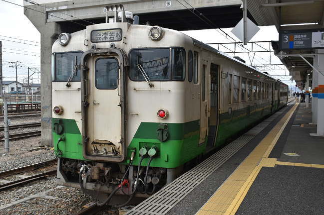 会津若松に到着した只見線のキハ40