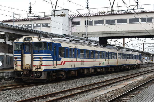 キハ47の新津行