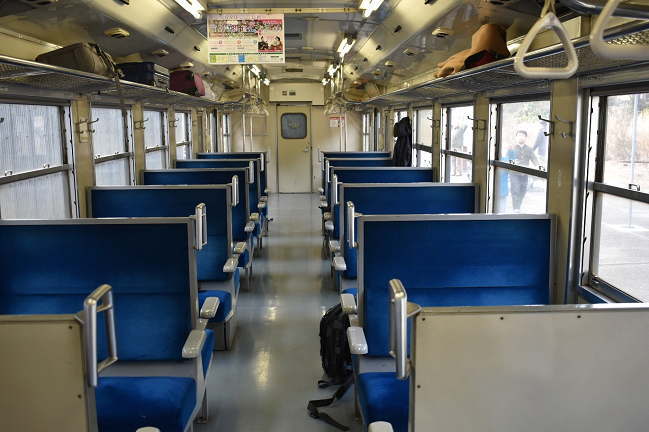 キハ47車内