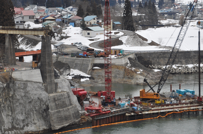 豪雨で流出した本名~会津越川間の第6只見川橋梁