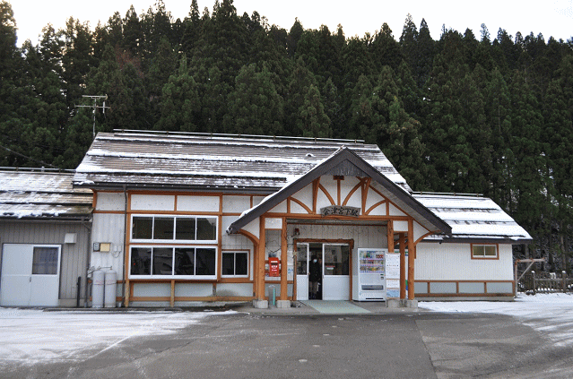 会津宮下駅の外観