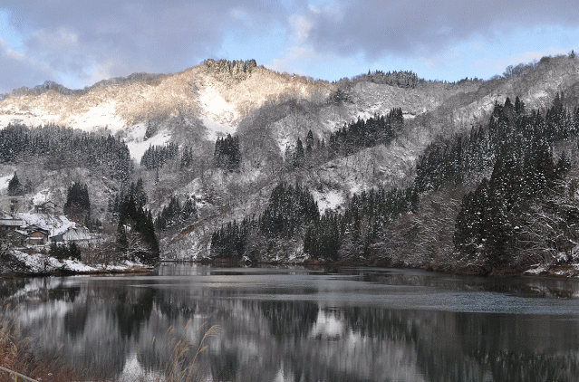 会津川口駅ホームからの風景