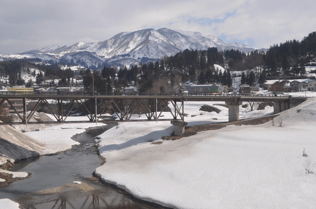 入広瀬駅到着直前の車窓風景