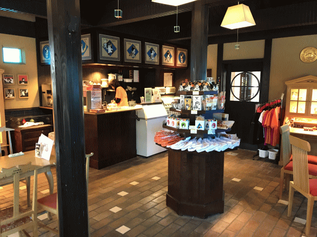 たまカフェの店内