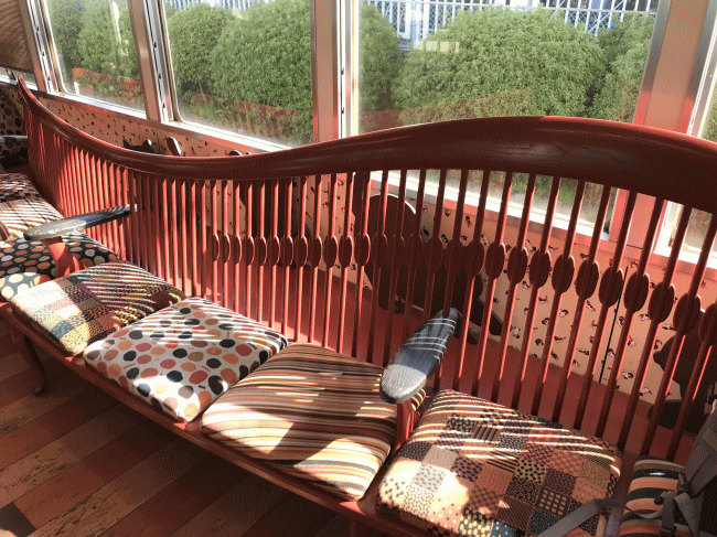 たま電車の内装