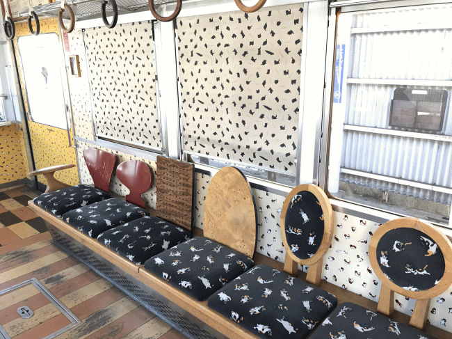 たま電車の内装