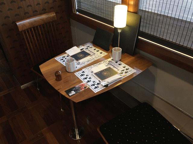 丹後くろまつ号の座席