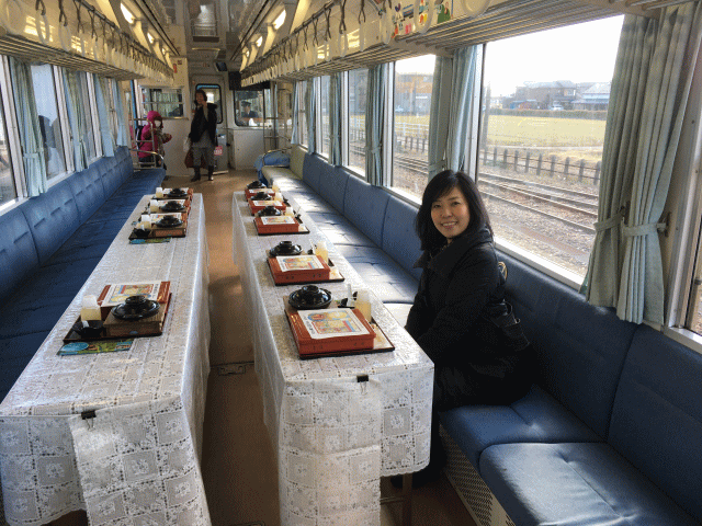 樽見鉄道のしし鍋列車の車内の様子