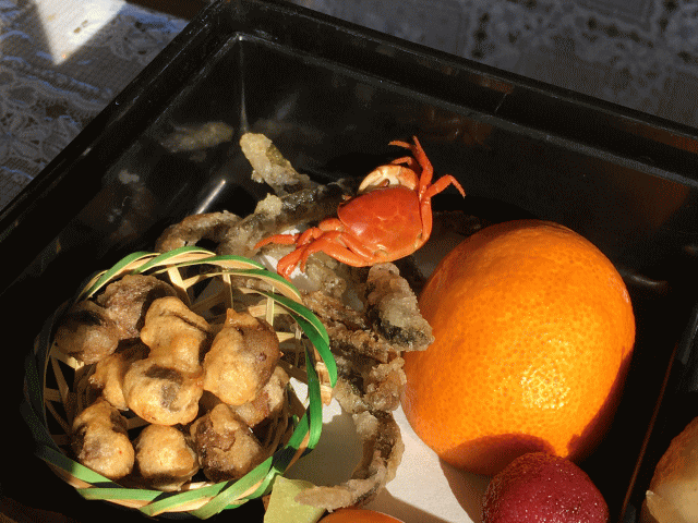 沢ガニ、ドジョウの天ぷら、むかご