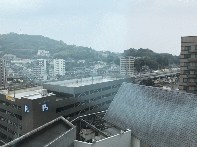 ザ・ニューホテル熊本の廊下の窓からの景色