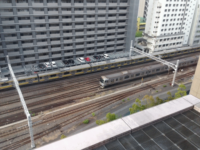 総武線快速と総武線各駅停車