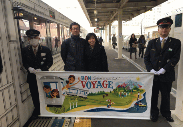 東北エモーションで記念撮影