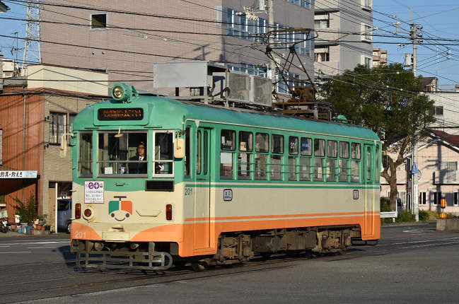 とさでん交通の201号