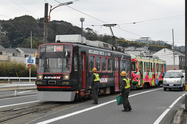日本の鉄道では最も急なカーブがある井原電停