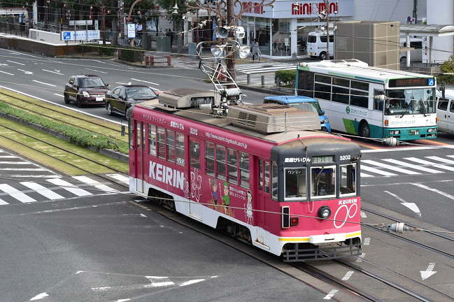 豊橋駅前電停を発車した運動公園前行モ3202号