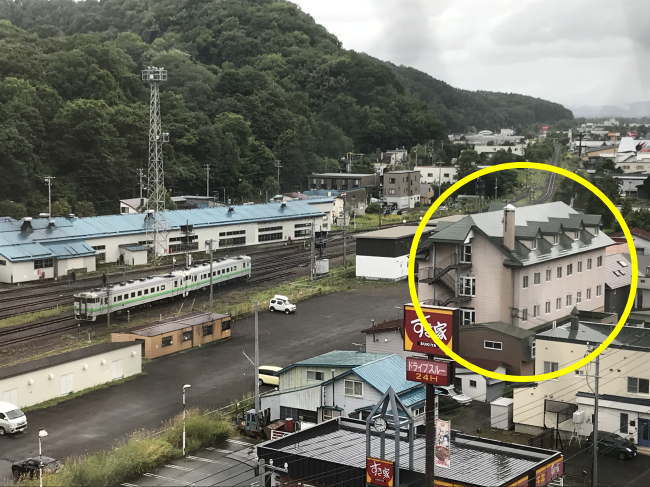 東横インオホーツク網走駅前から見た石北本線のキハ40