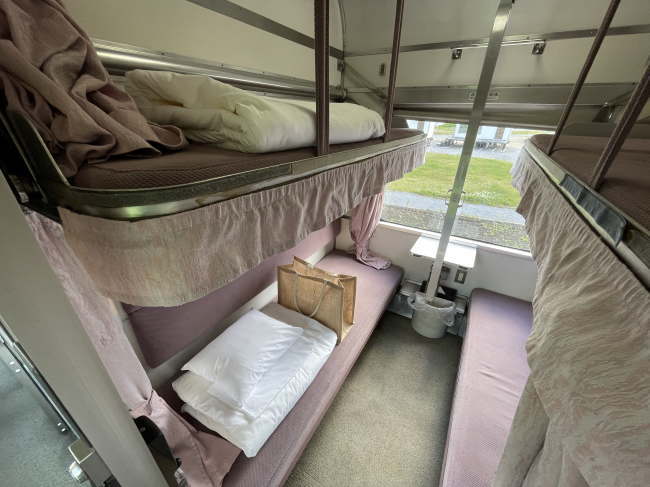 北斗星スクエアの開放型B寝台