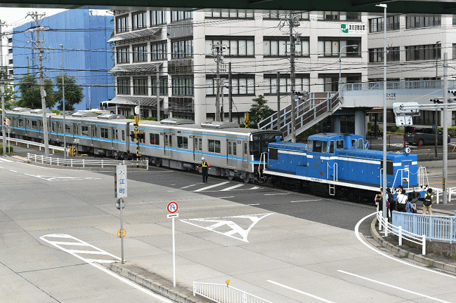 大江町交差点の甲種輸送