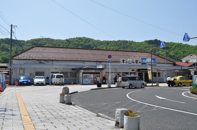 津山駅の外観