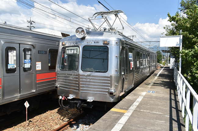 午後1時くらいの順光下の5200系撮影