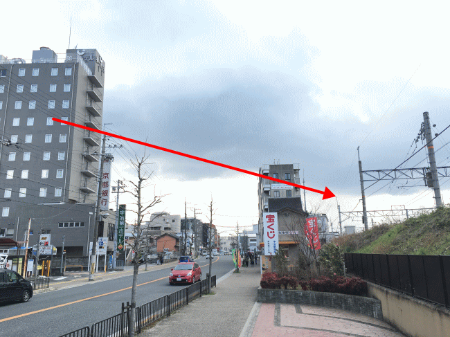 宇治第一ホテルから奈良線の方向を見る