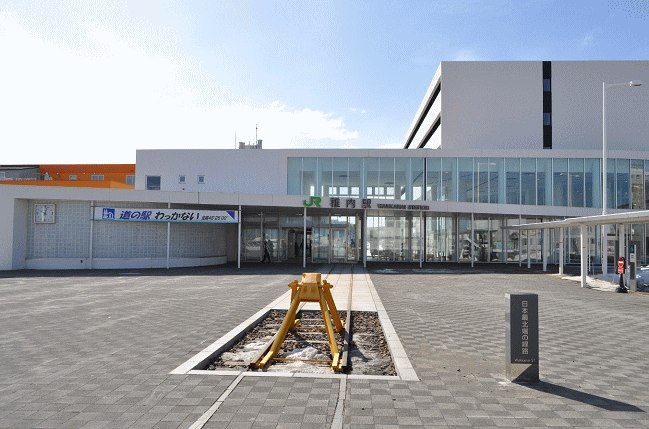 新築になった稚内駅の外観