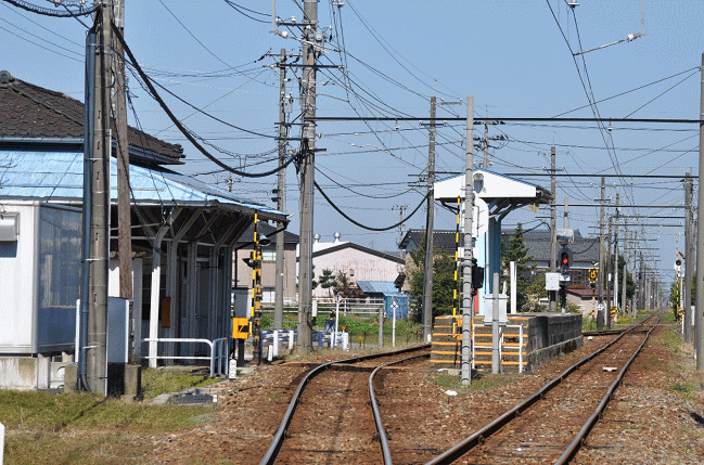 ホーム増設工事前の鷲塚針原駅