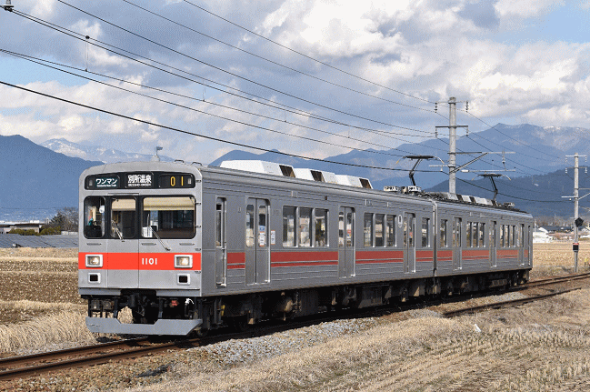 1000系の1001編成・赤帯車