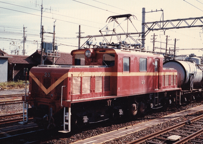 養老線の貨物列車