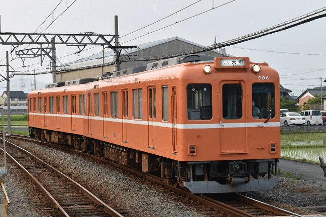 ラビットカーが大垣行として東赤坂駅に到着