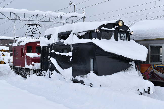 黒石駅のラッセル車
