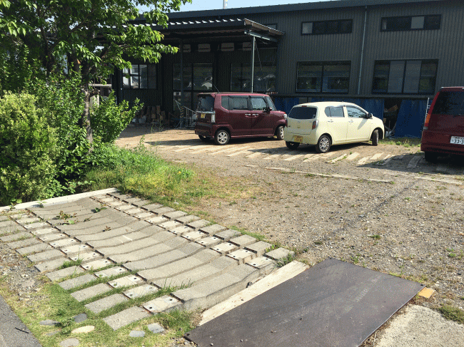 夢ハウスあずさ号（長野県上田市）の駐車場